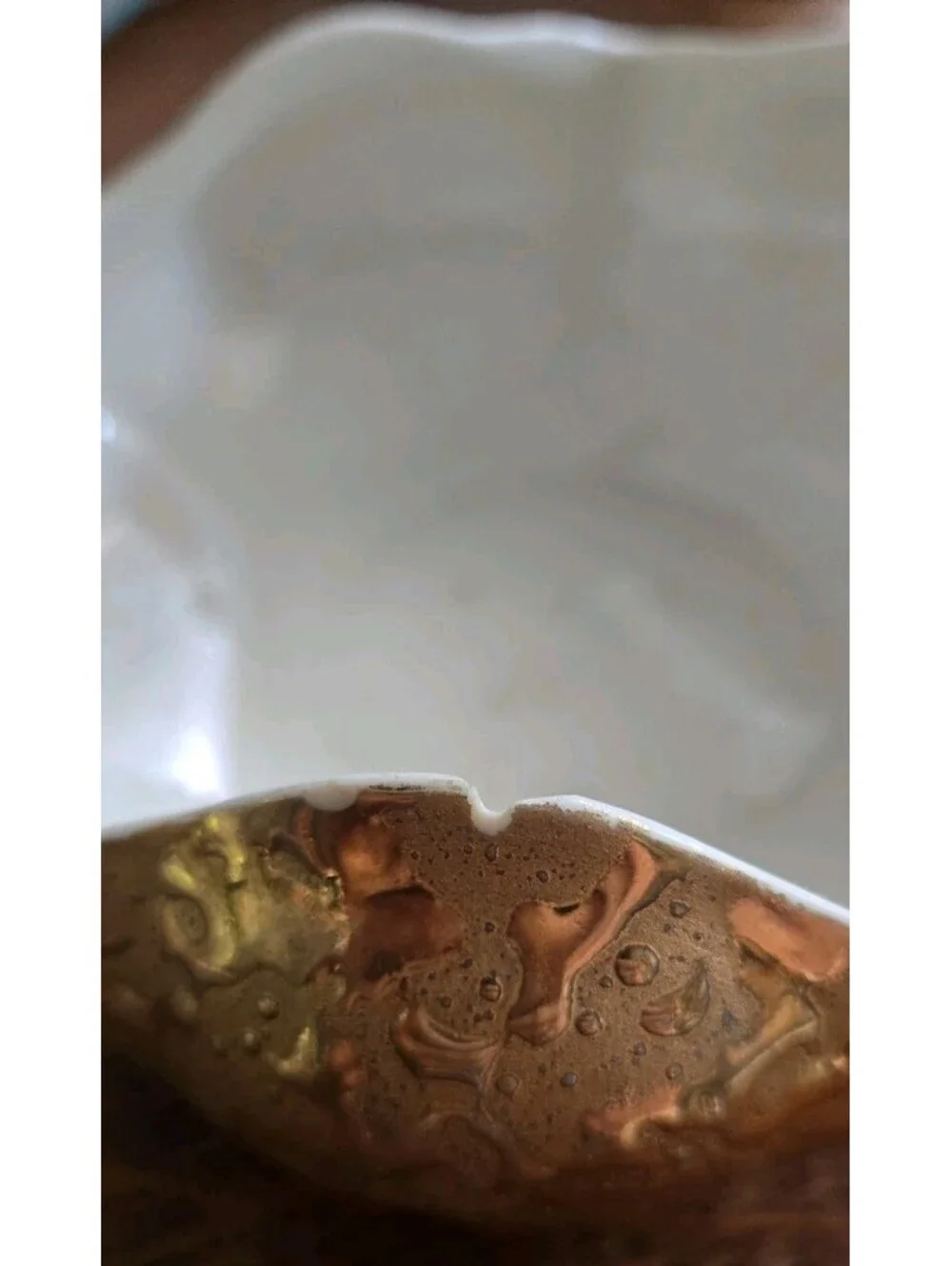Queen Pottery 22 Kt Weeping Gold 6